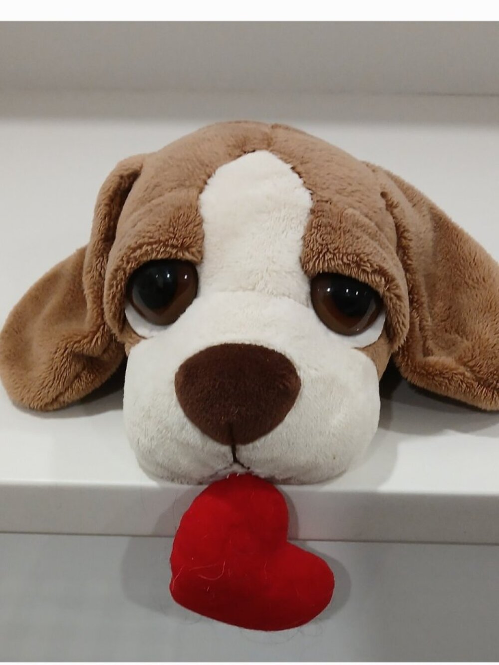 Big Eye Beagle Plush Dog ,Clean and Soft, 10 -12in. Like new,